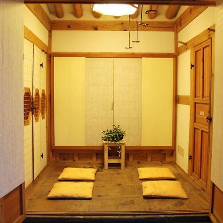 Doo Hanok Guesthouse Seoul Exterior photo