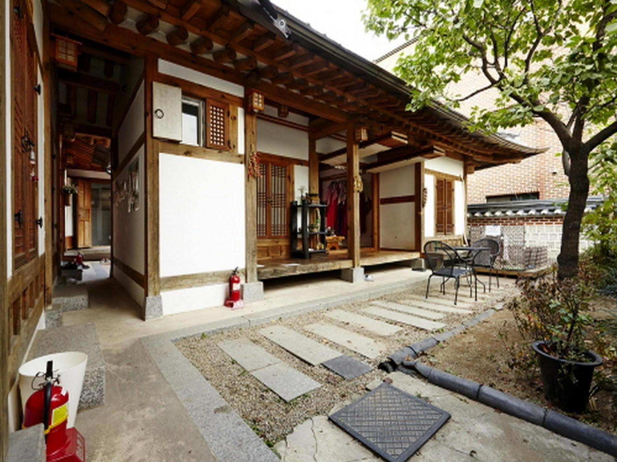 Doo Hanok Guesthouse Seoul Exterior photo