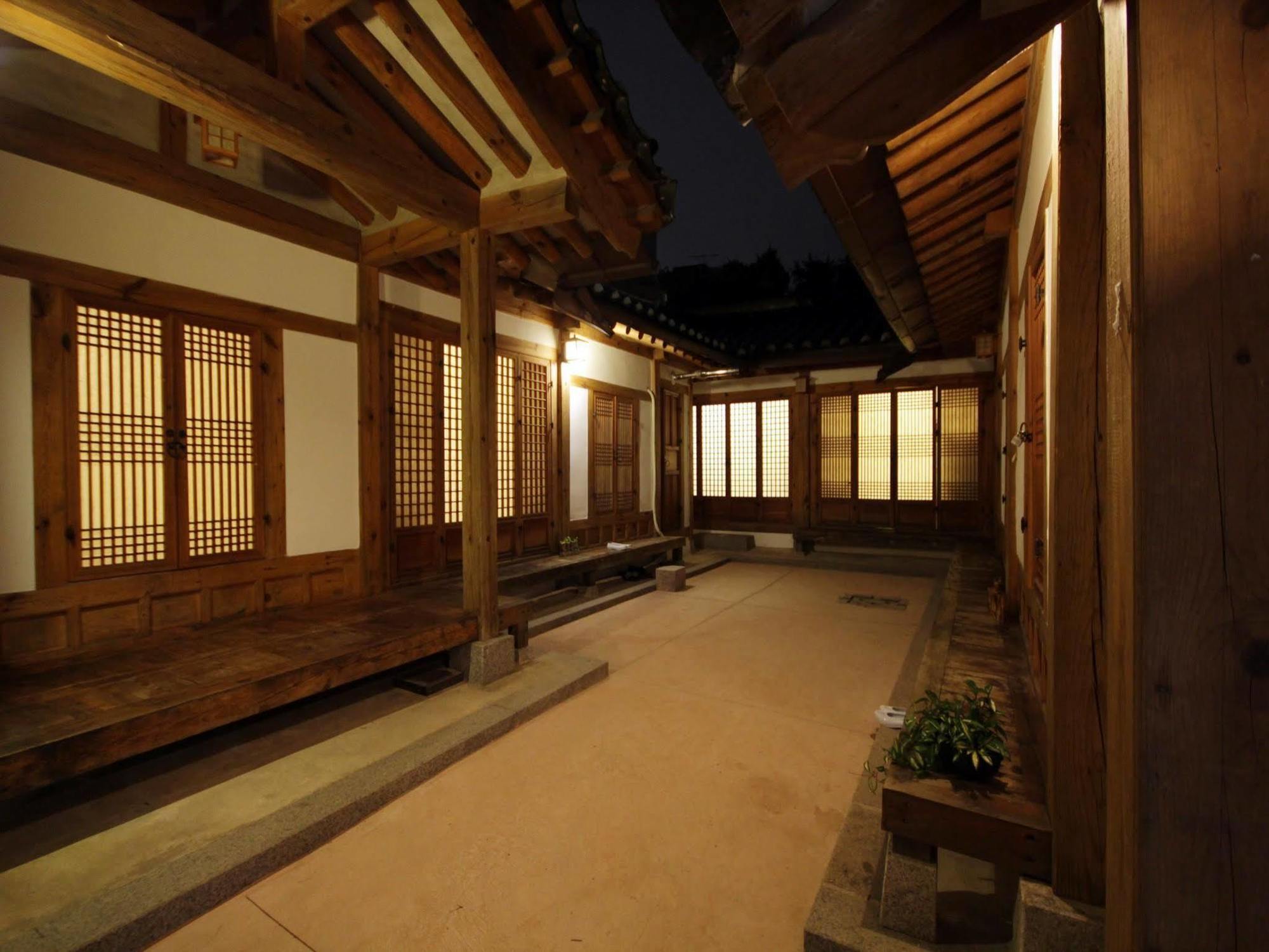 Doo Hanok Guesthouse Seoul Exterior photo